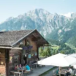 Holiday home Vomlandl Lofts & *
